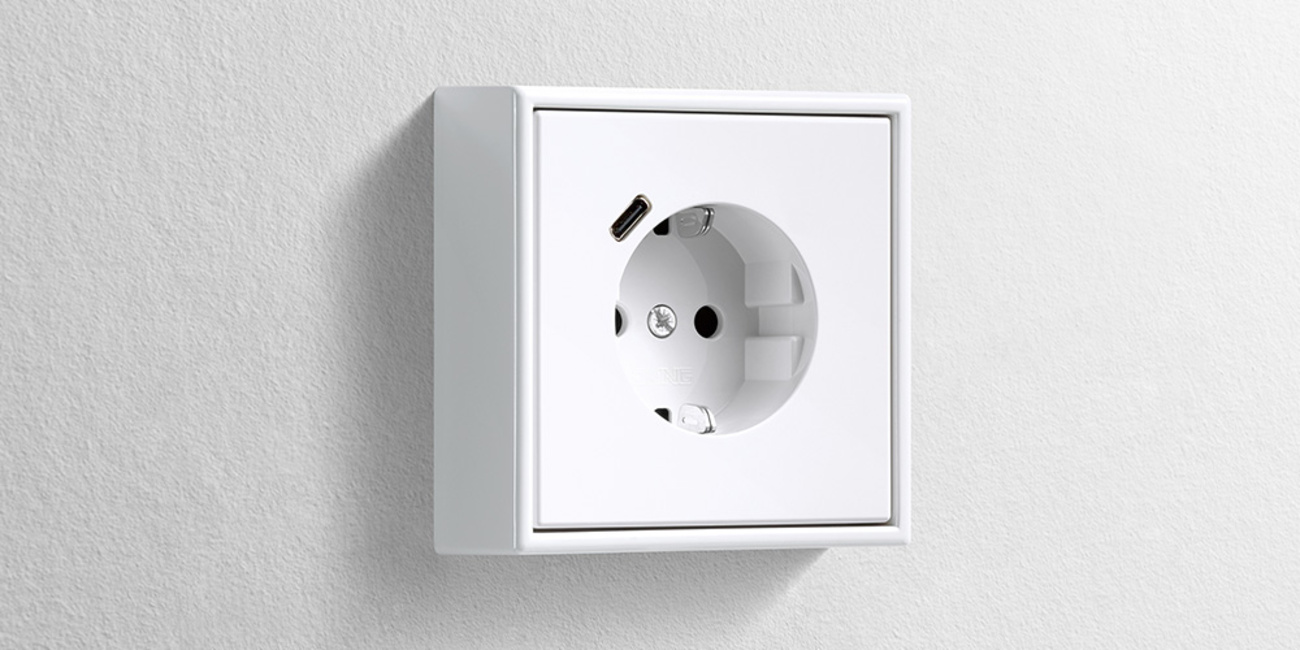 Erweiterter Anschlussraum für die Nachrüstung bei LES Lochmann Elektro Service in Holzweißig